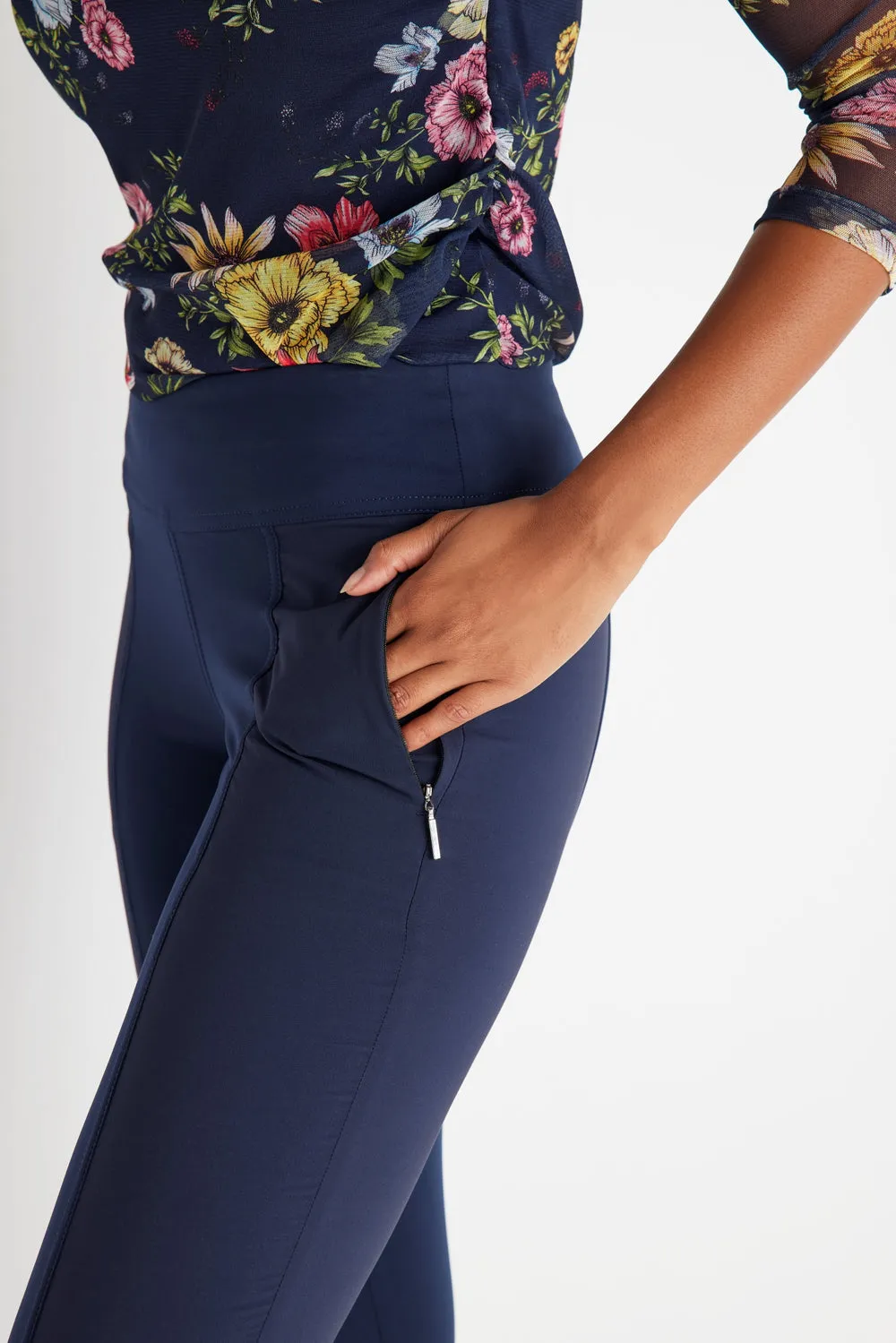 Allie Hybrid Pant - Navy
