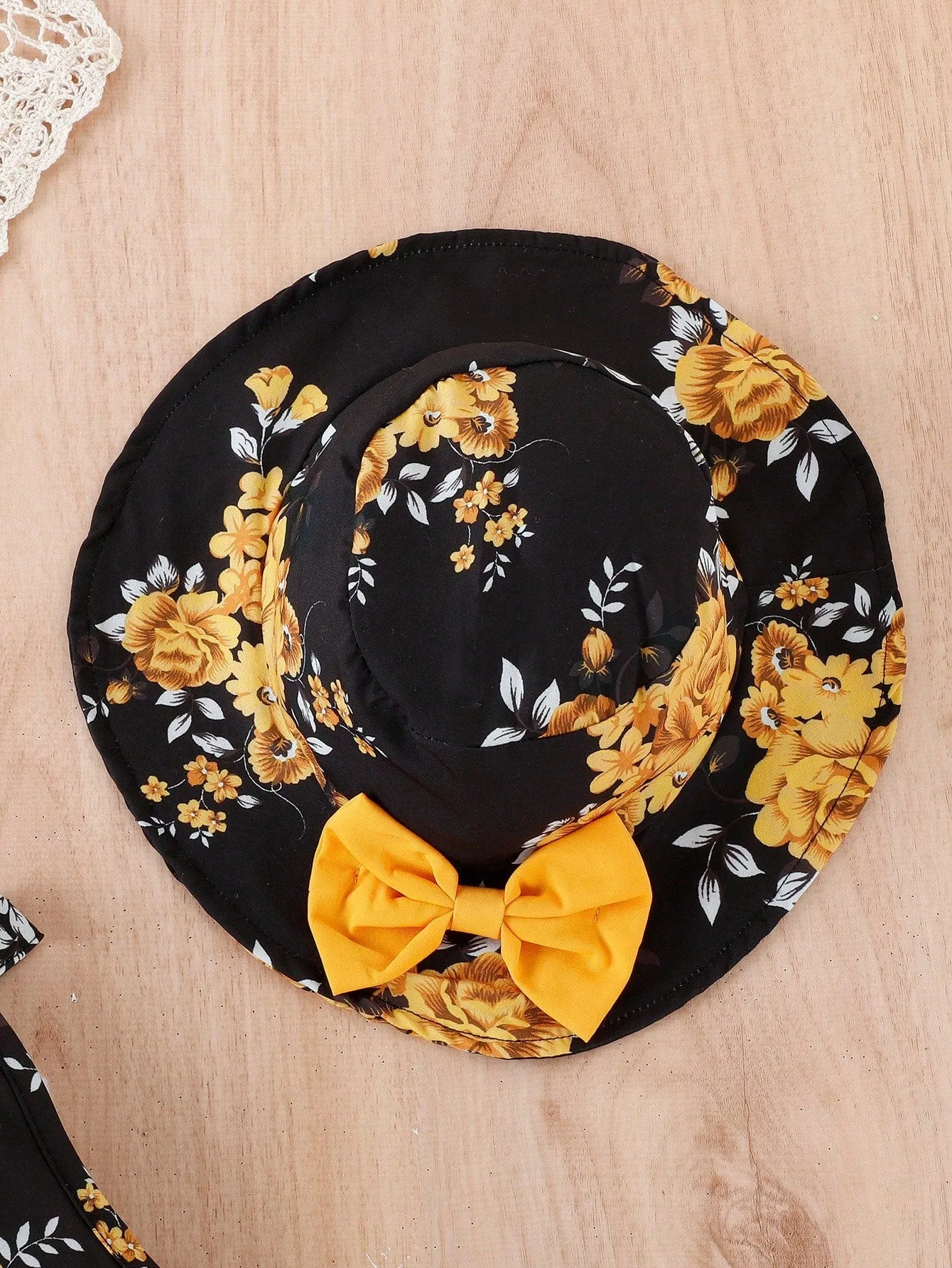 Baby Girl Floral Print Halter Top & Layer Hem Skirt & Hat FD
