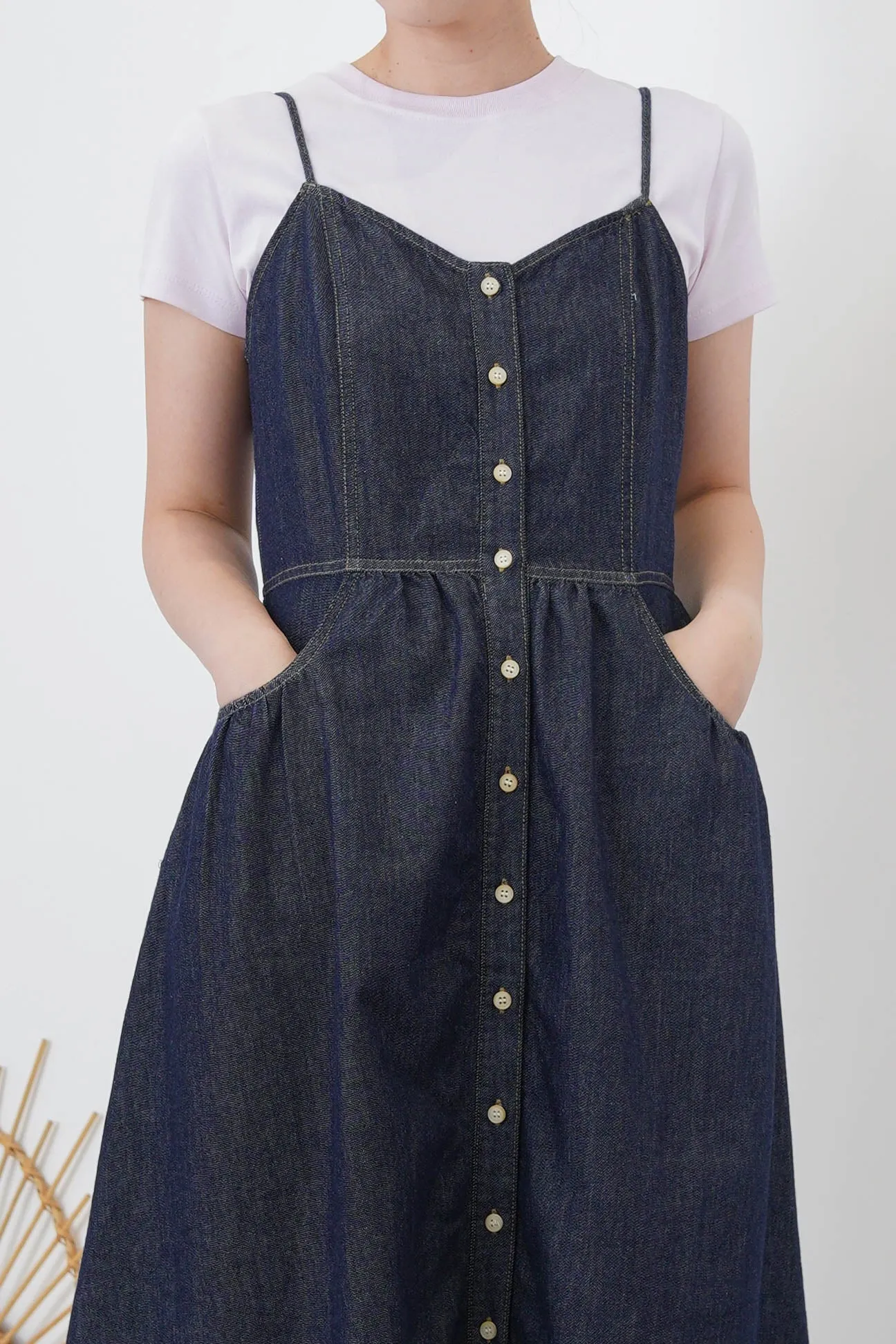 Basic tee in fit cut