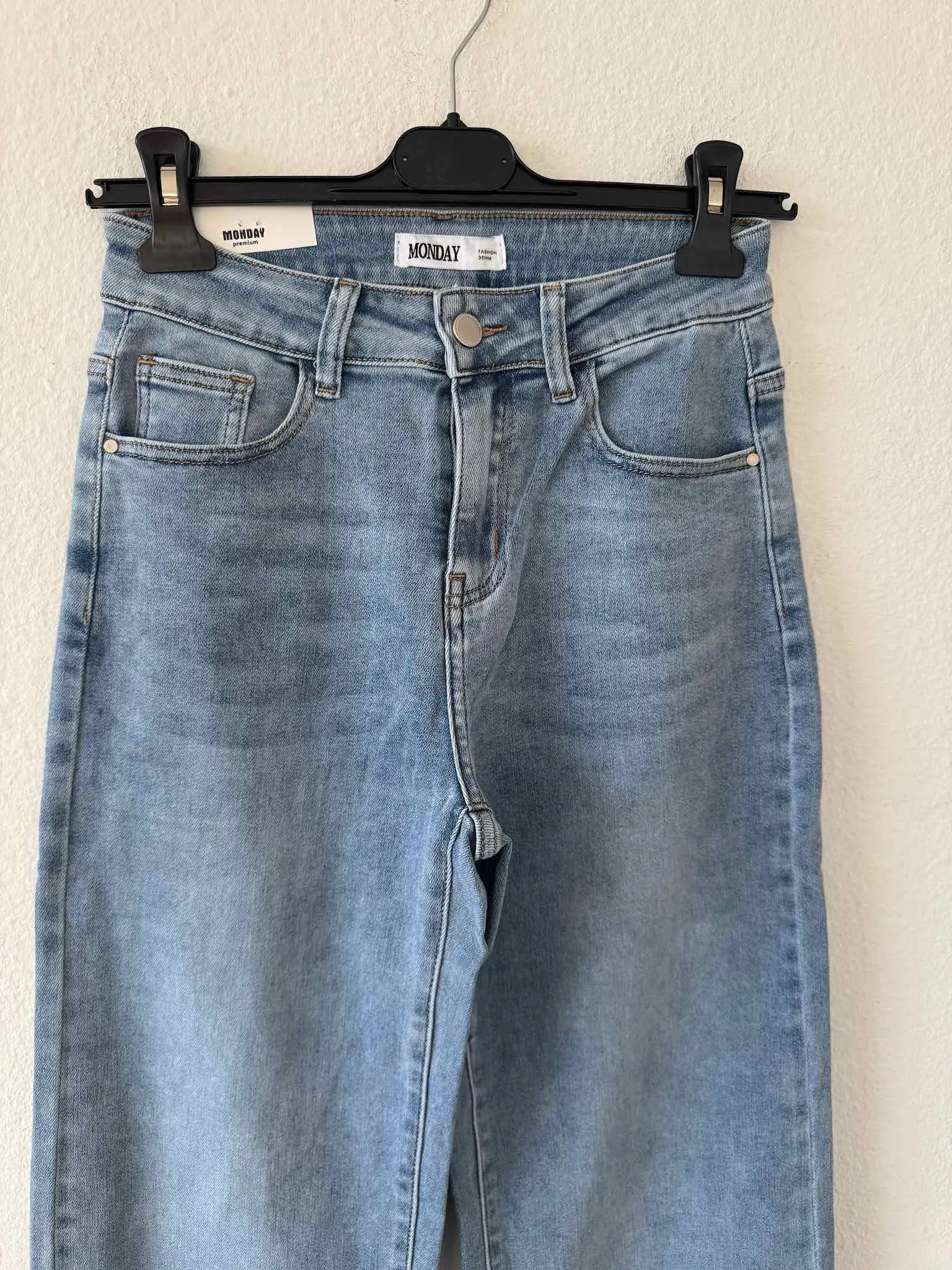 Monday Straight Leg Jeans - Light Blue