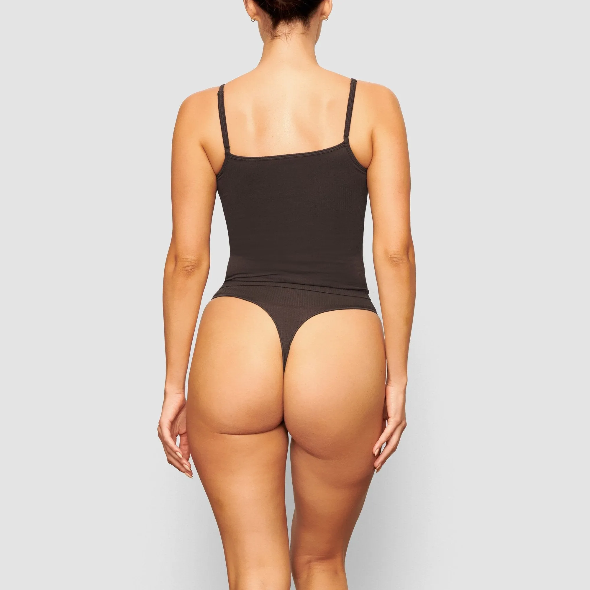 STRETCH RIB STRAIGHT NECK CAMI | SOOT